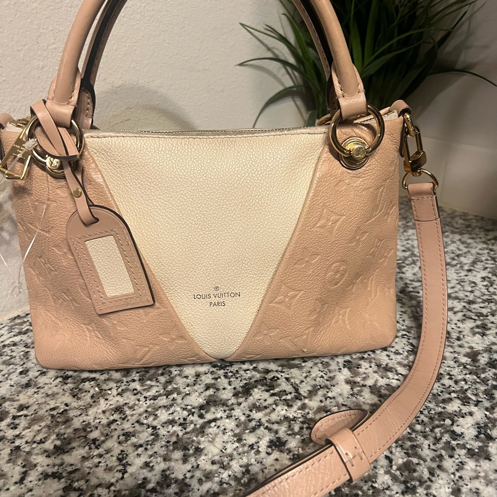 Louis Vuitton V Tote BB Empreinte - Picture 4 of 16
